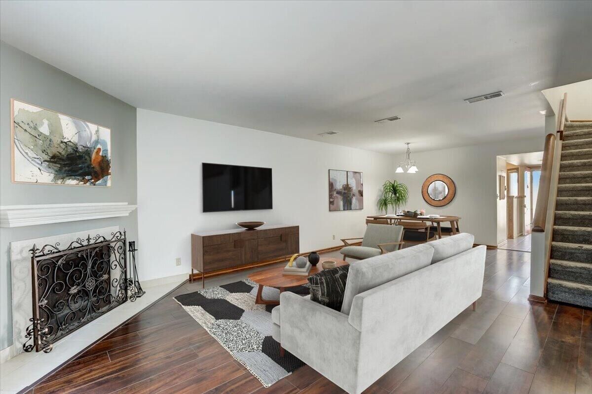 Property Photo:  2555 N Lake Dr  WI 53211 