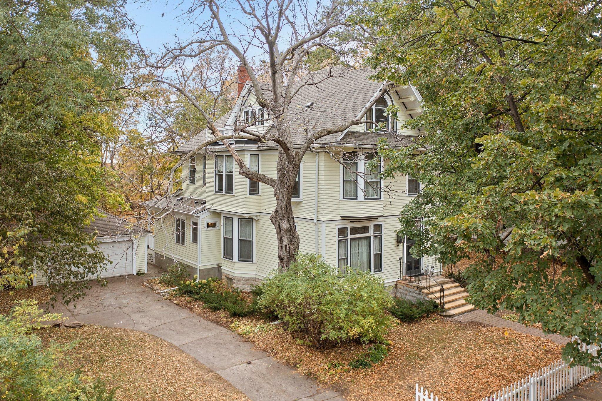 Property Photo: 840 Osceola Avenue MN 55105