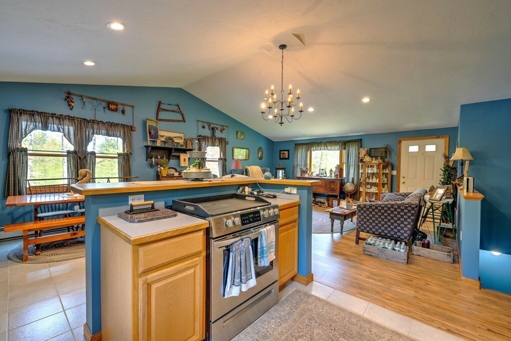 Property Photo: 284 Howe St MA 01515