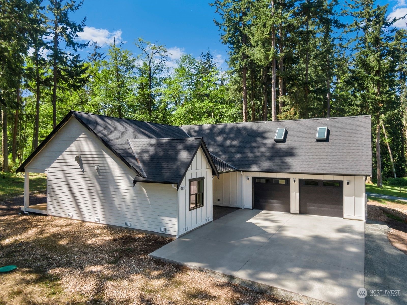 Property Photo: 4977 E Blue Lady Lane WA 98260