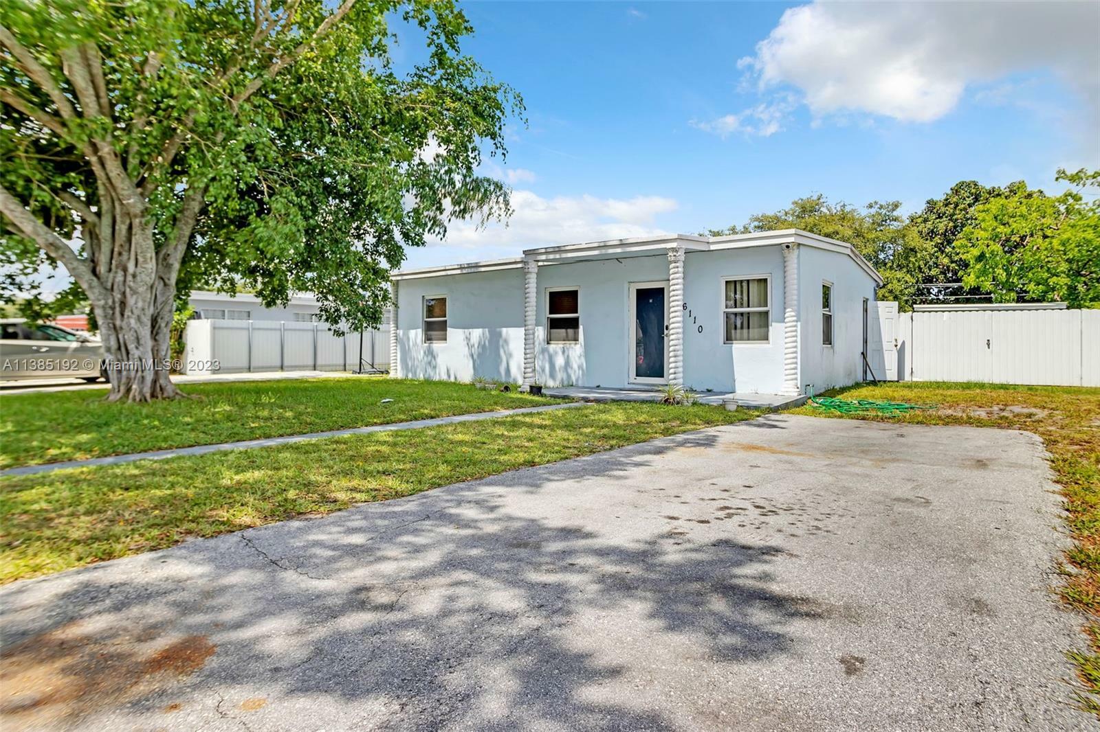 Property Photo: 16110 NW 21st Ave FL 33054
