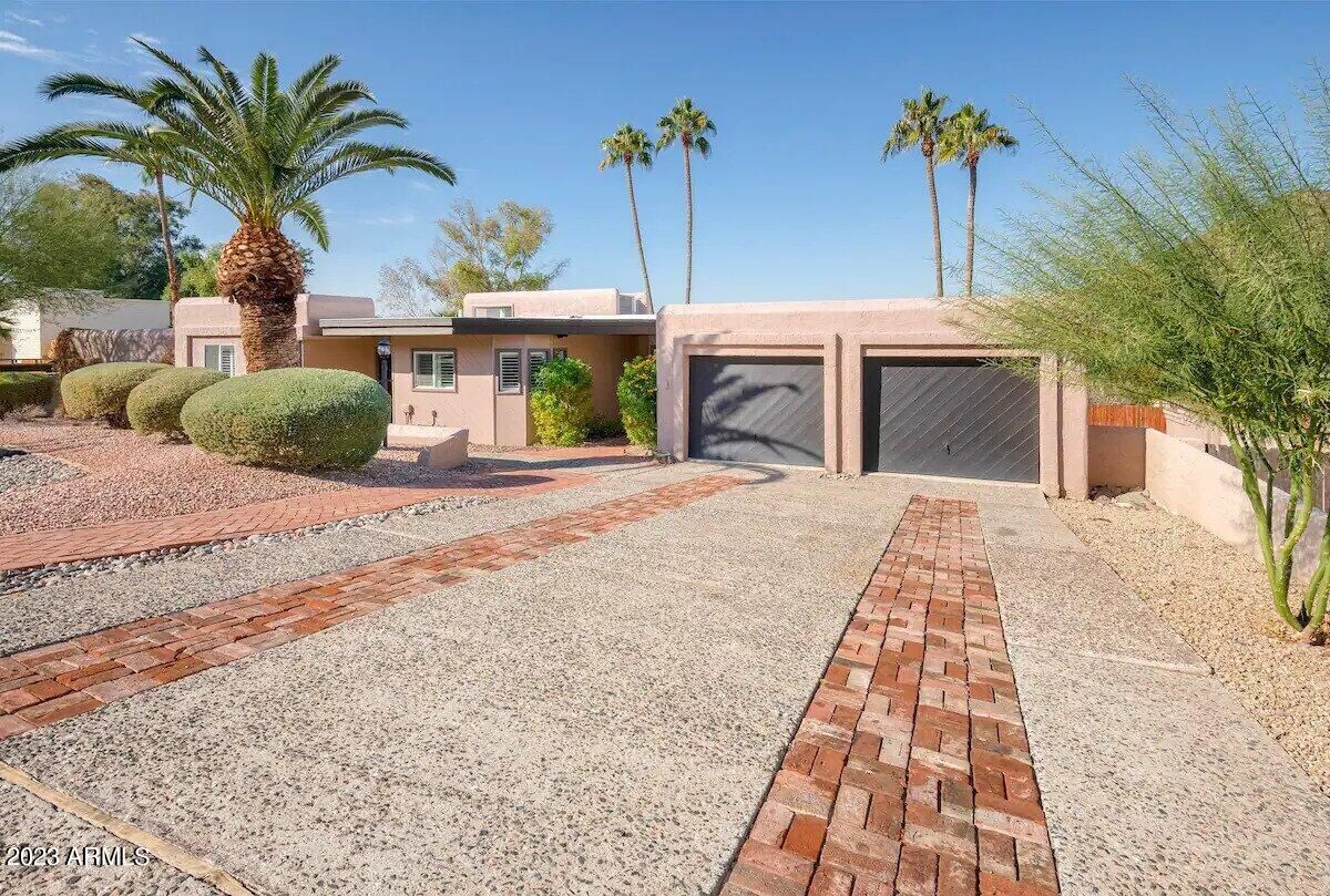 Property Photo:  908 W Pershing Avenue  AZ 85029 