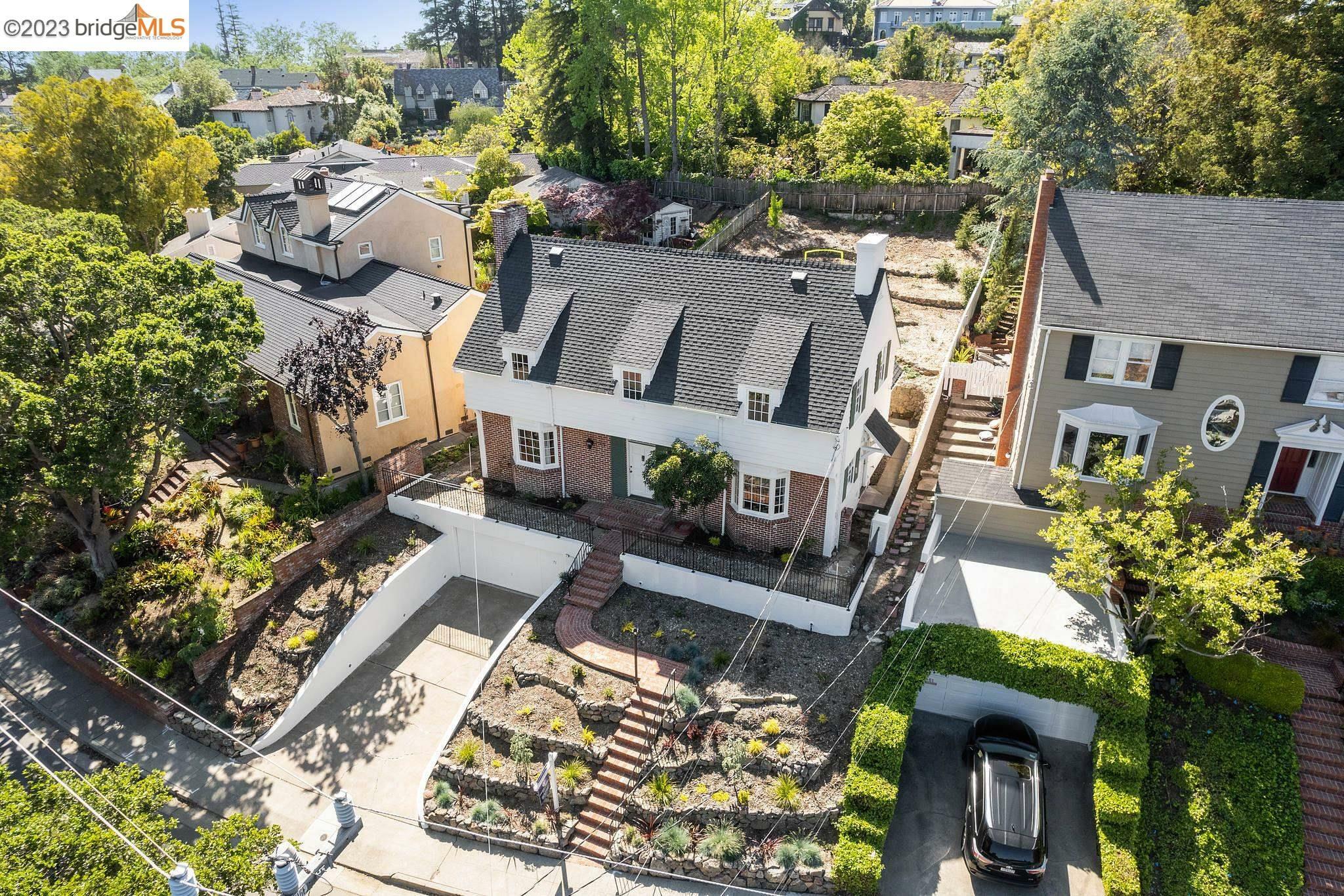 Property Photo: 71 La Salle Ave CA 94611