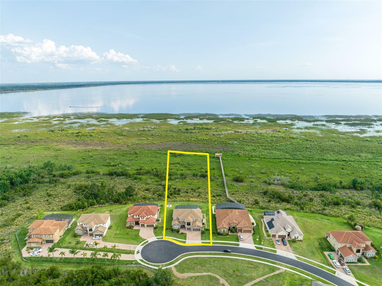 Property Photo: 4386 Summer Breeze Way FL 34744