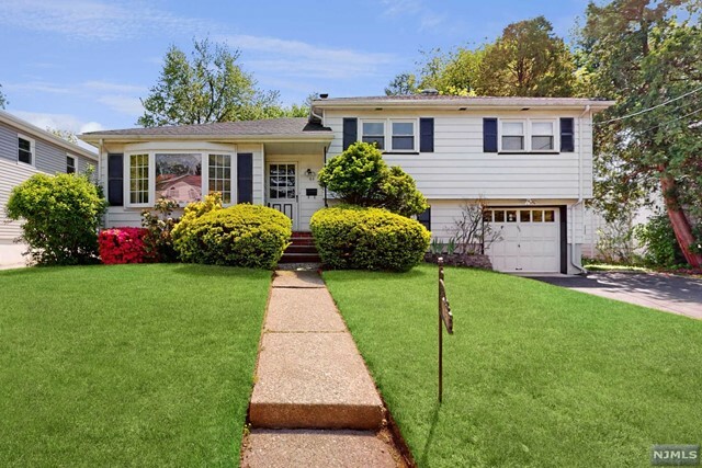 Property Photo:  65 Golf Road  NJ 07003 