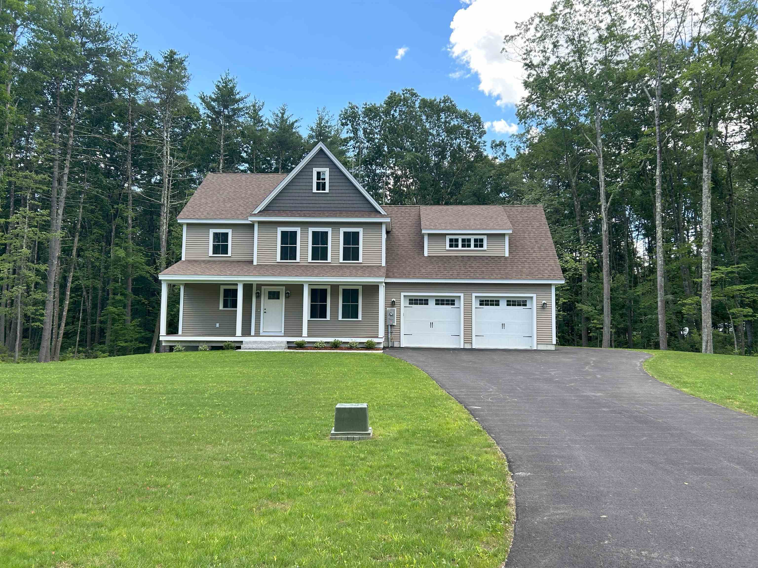 Property Photo:  3 Endicott Lane  NH 03841 