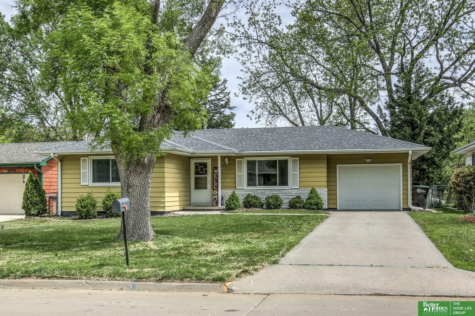 Property Photo: 2317 S 125th NE 68144