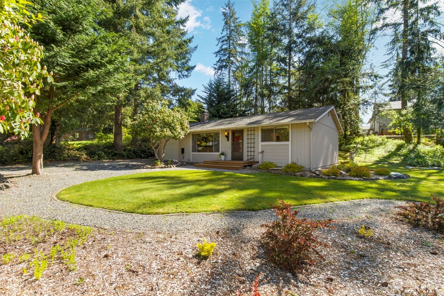 Property Photo:  200 Robin Lane  WA 98365 