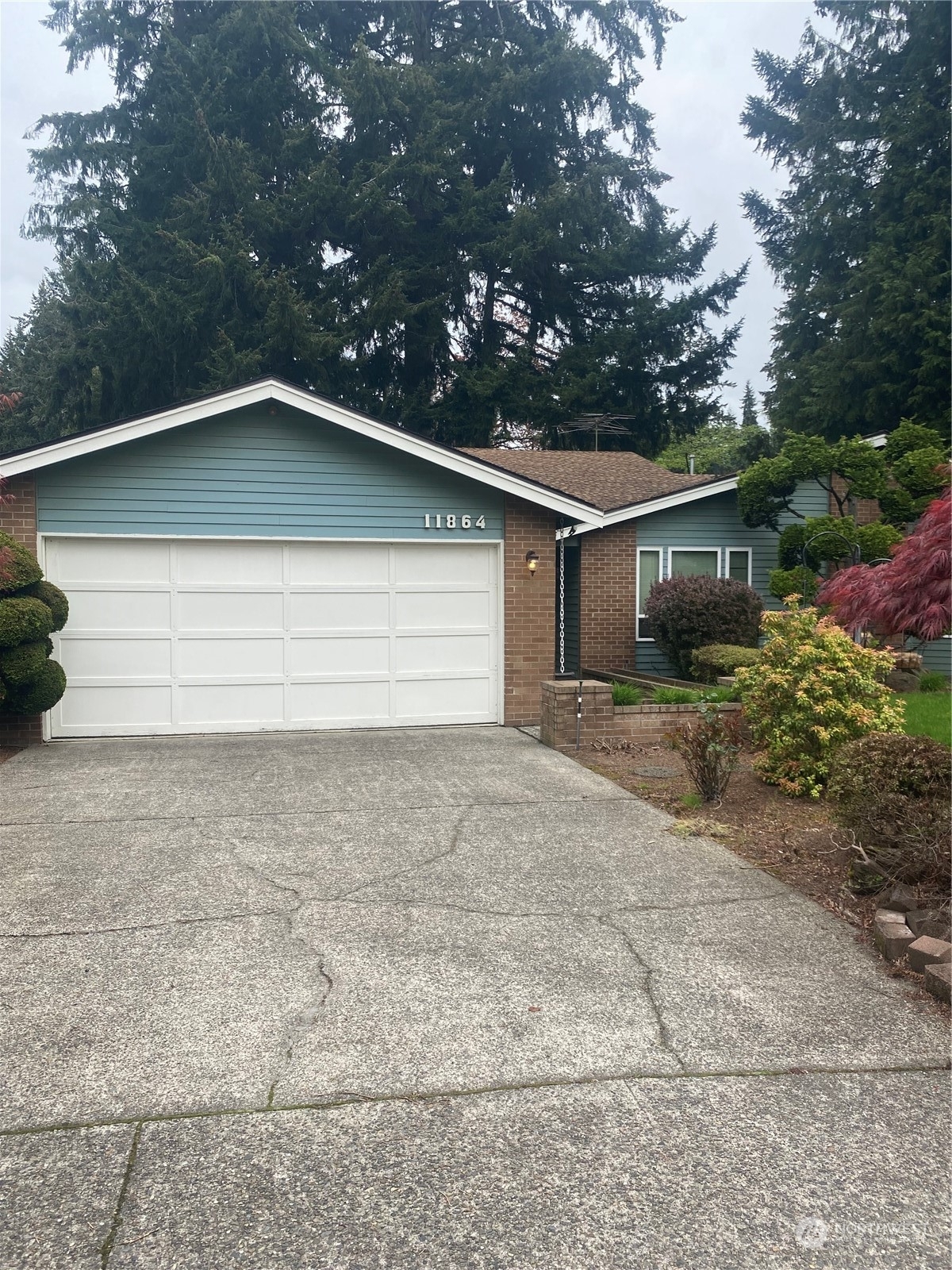 Property Photo:  11864 NE 164th Place  WA 98034 