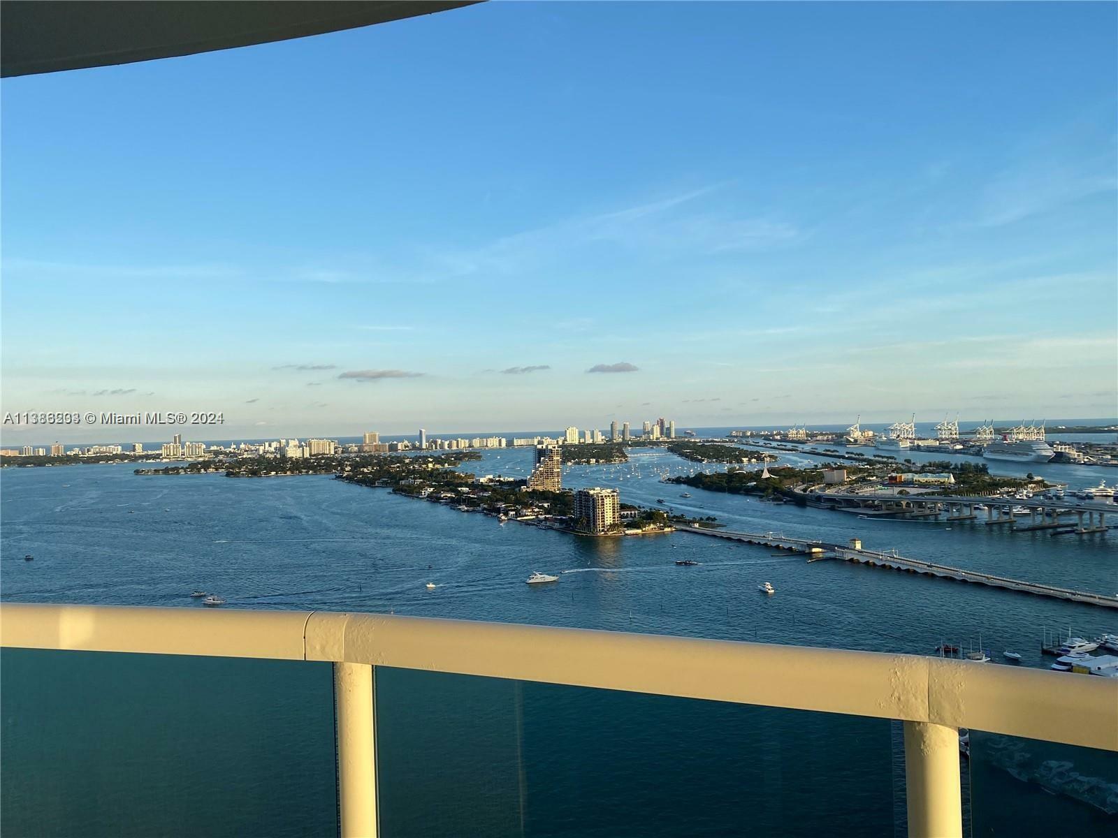 Property Photo:  1800 N Bayshore Dr 1901  FL 33132 