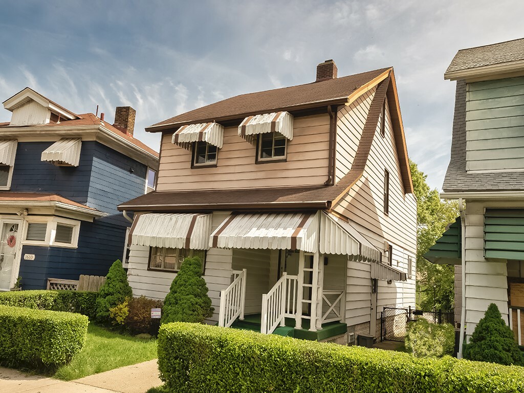 Property Photo: 1608 Miriam St PA 15218