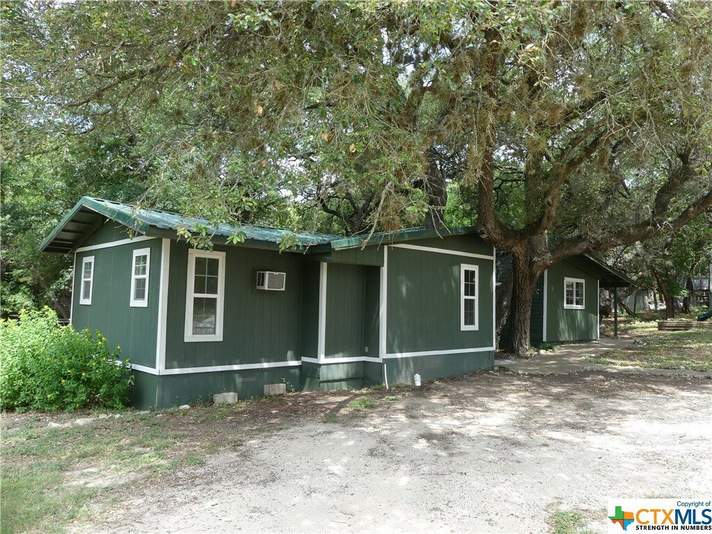 Property Photo:  370 Sir Arthur Way  TX 78133 