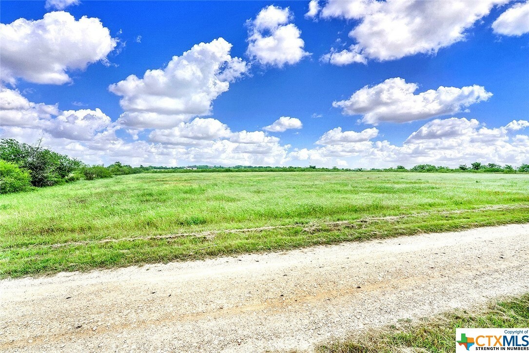 Property Photo:  1266 Scull Road  TX 78666 