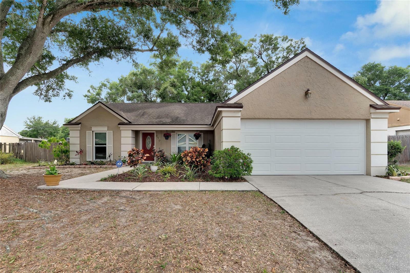 Property Photo: 839 Sunridge Point Drive FL 33584