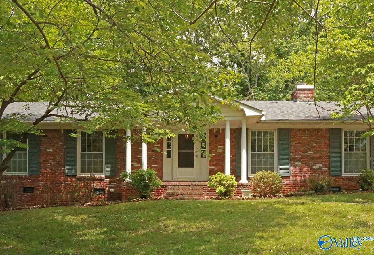 Property Photo:  8004 Greenwillow Court SE  AL 35802 