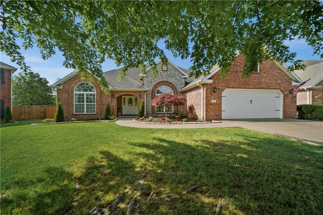 Property Photo:  5742 W Cobbler Place  AR 72758 