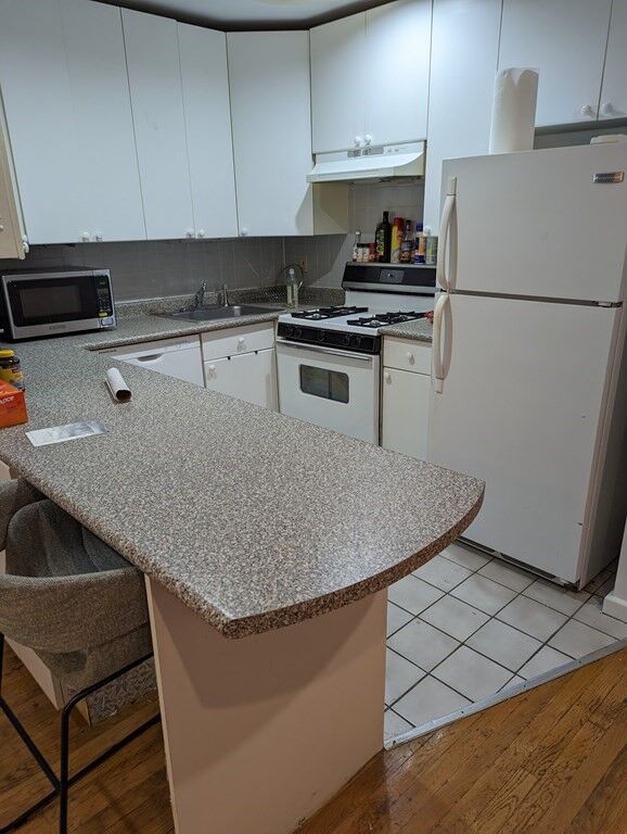 Property Photo: 280 Newbury Street 2 MA 02116
