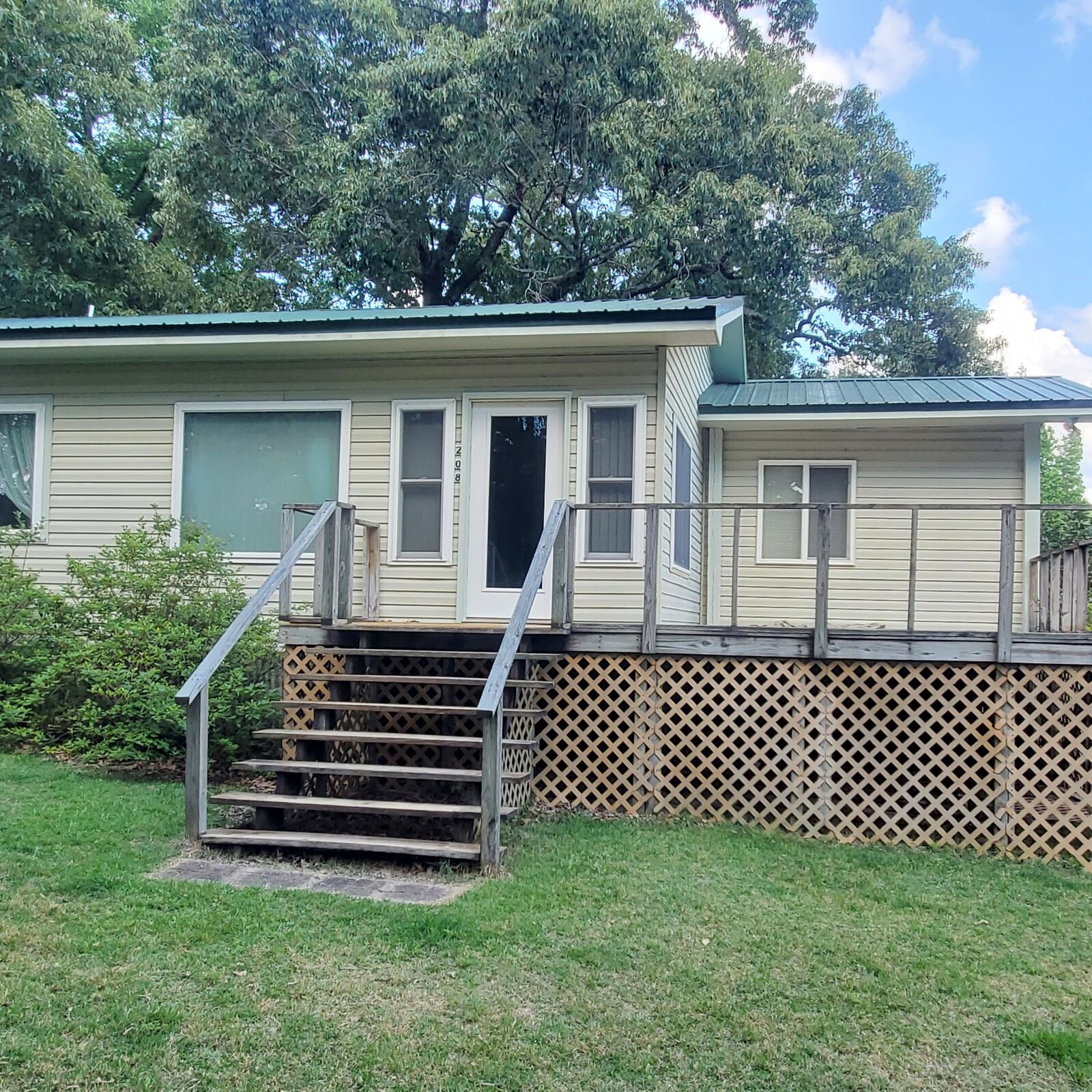 Property Photo: 208 Surfside Dr LA 71446