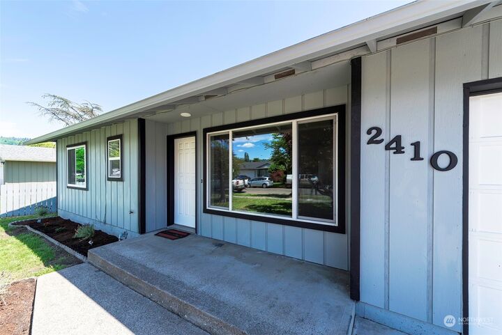 Property Photo: 2410 Sires Lane WA 98632