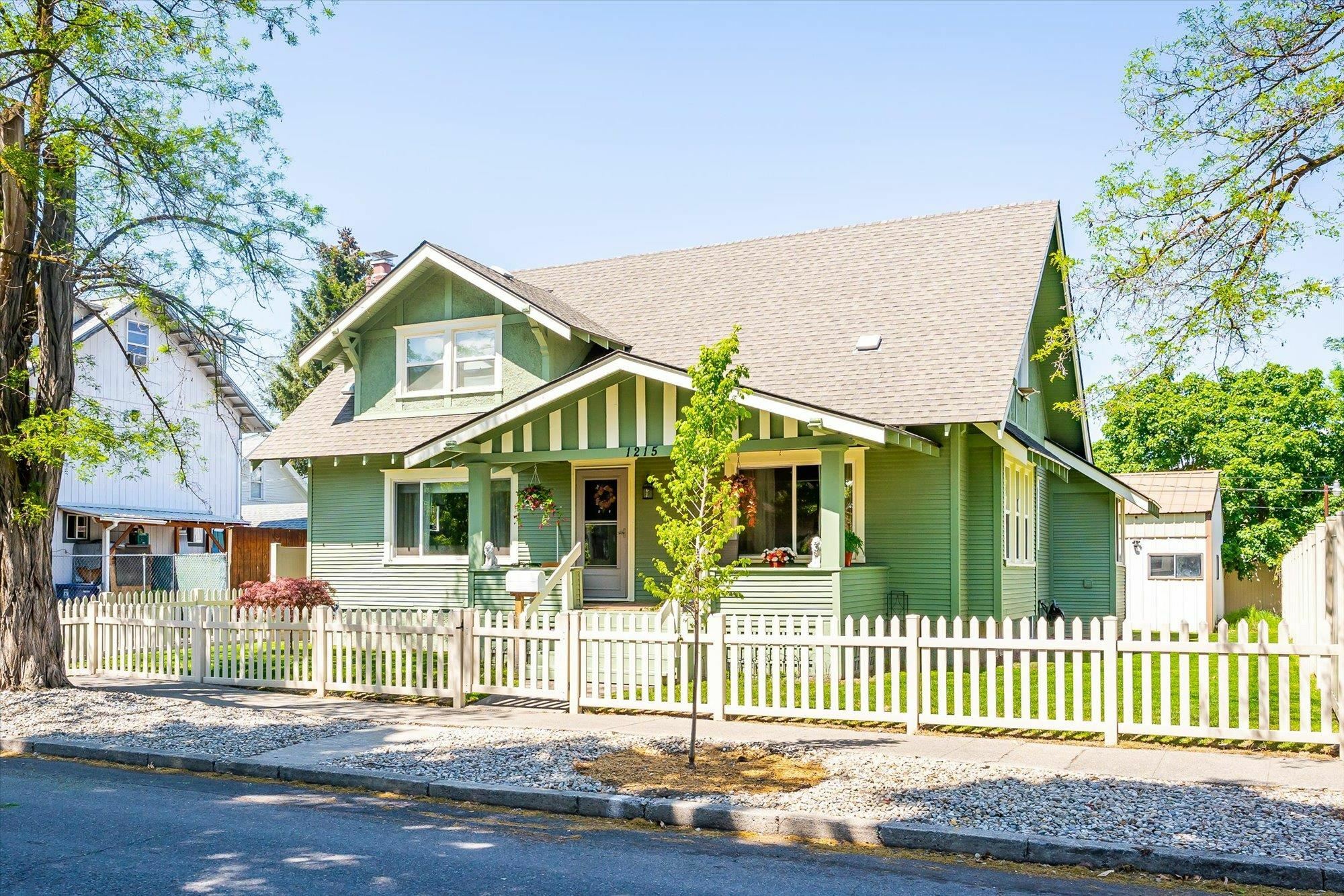 Property Photo: 1215 E Montgomery Ave WA 99207