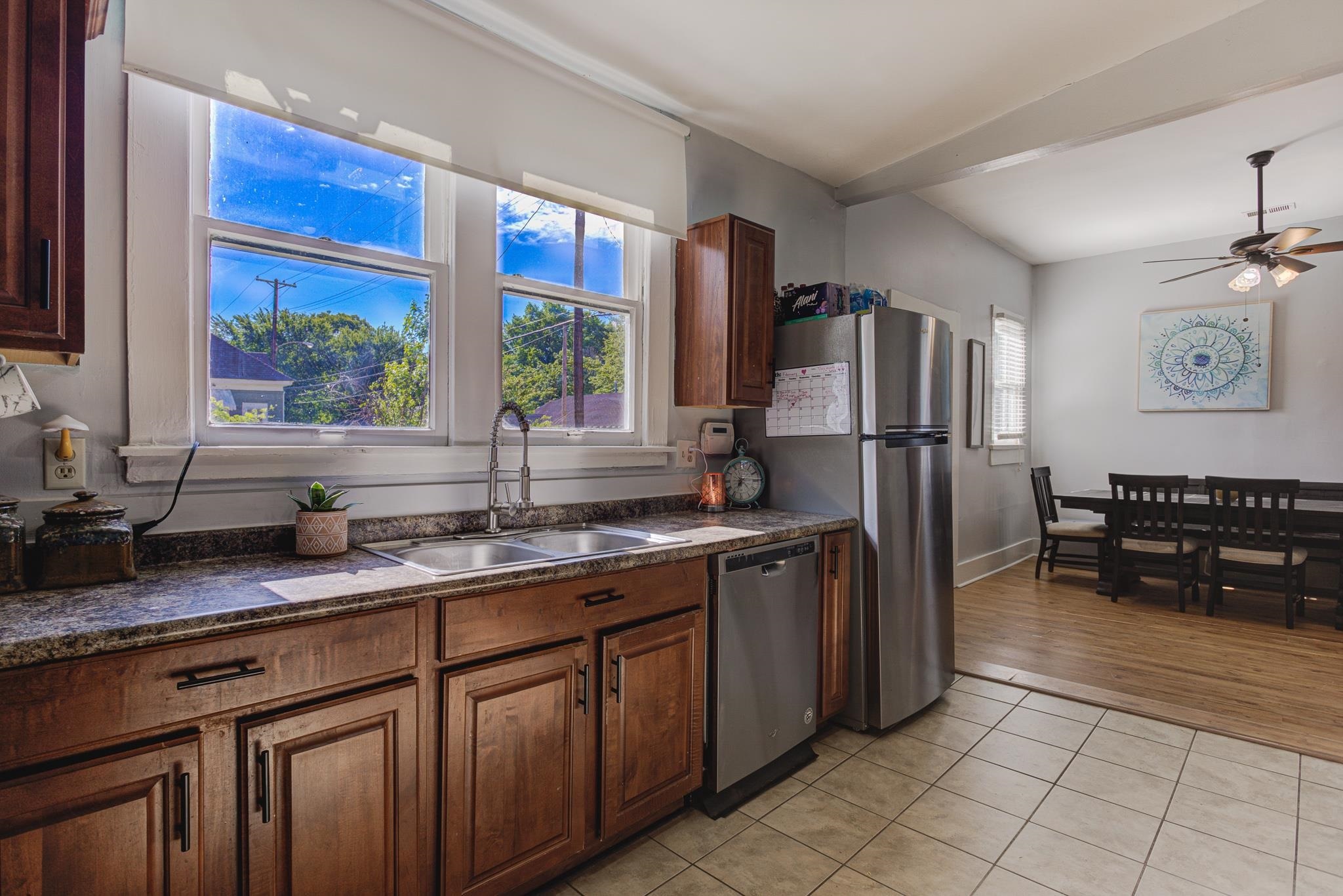 Property Photo: 1016 S Cox St TN 38104