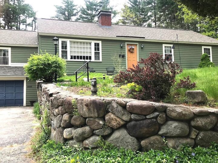 Property Photo:  20 Laurel Street  NH 03458-1436 