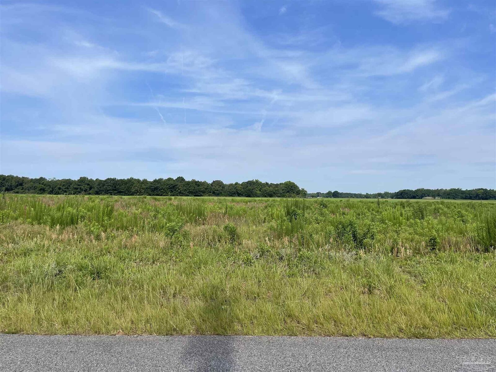 Property Photo:  1 Salter Rd  FL 32565 