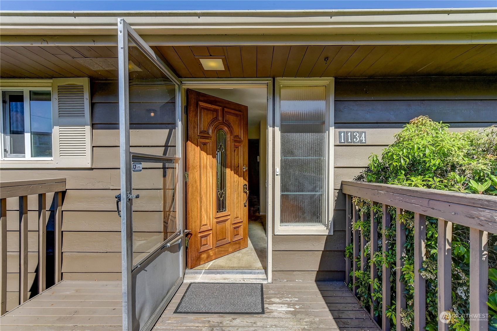 Property Photo:  1134 C Avenue S  WA 98020 