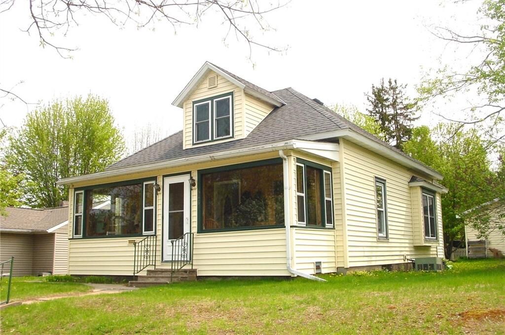 Property Photo: 516 Lake Avenue E WI 54848