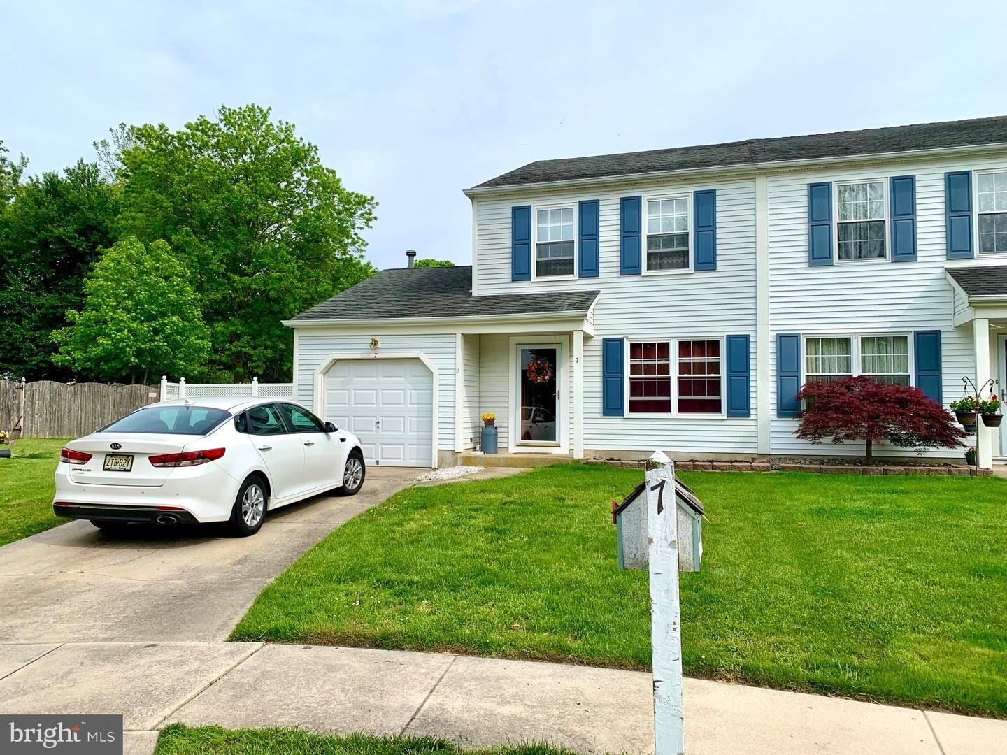 Property Photo:  7 Woodmill Court  NJ 08021 