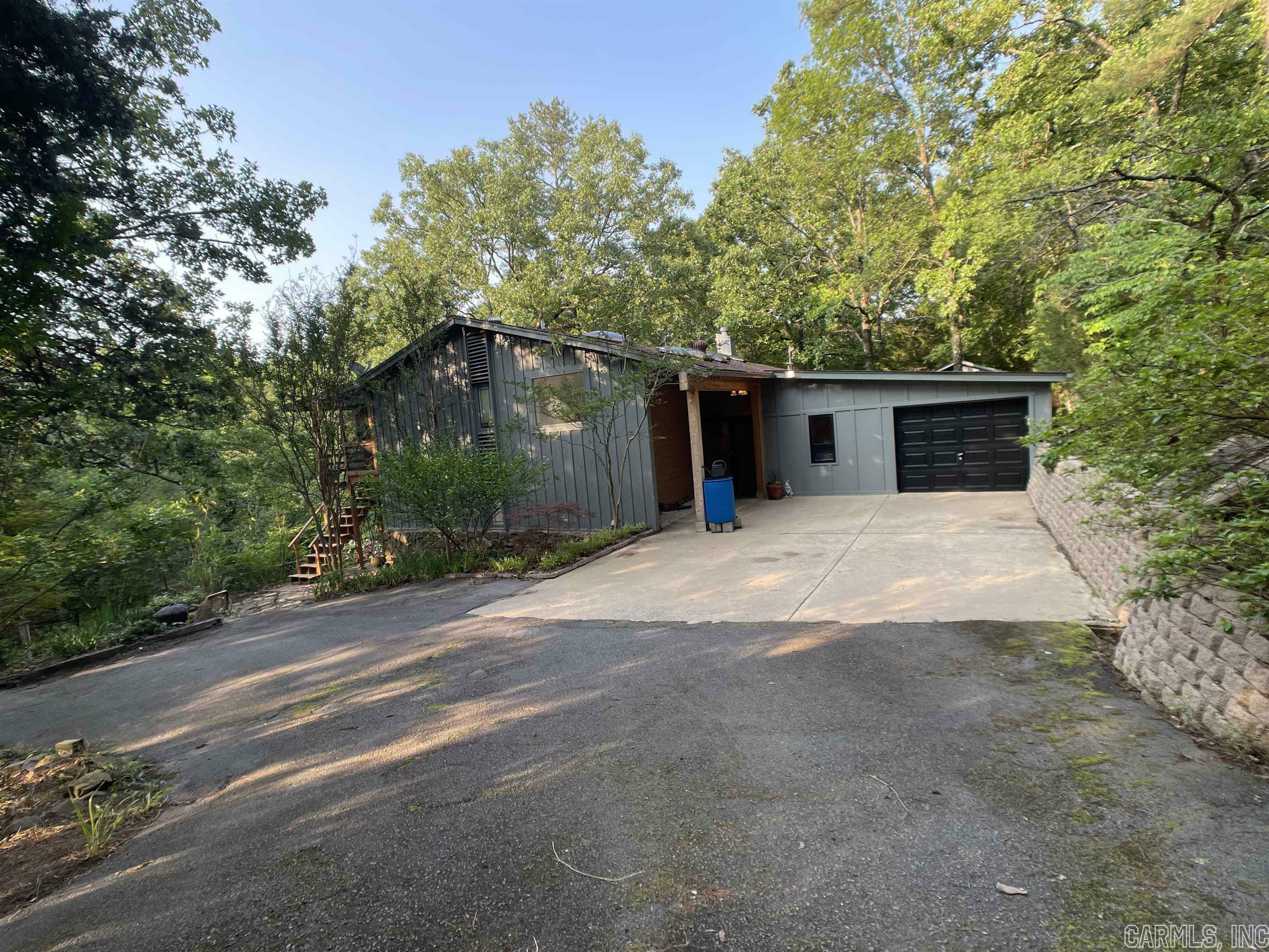 Property Photo:  16724 Lone Pine Road  AR 72118 