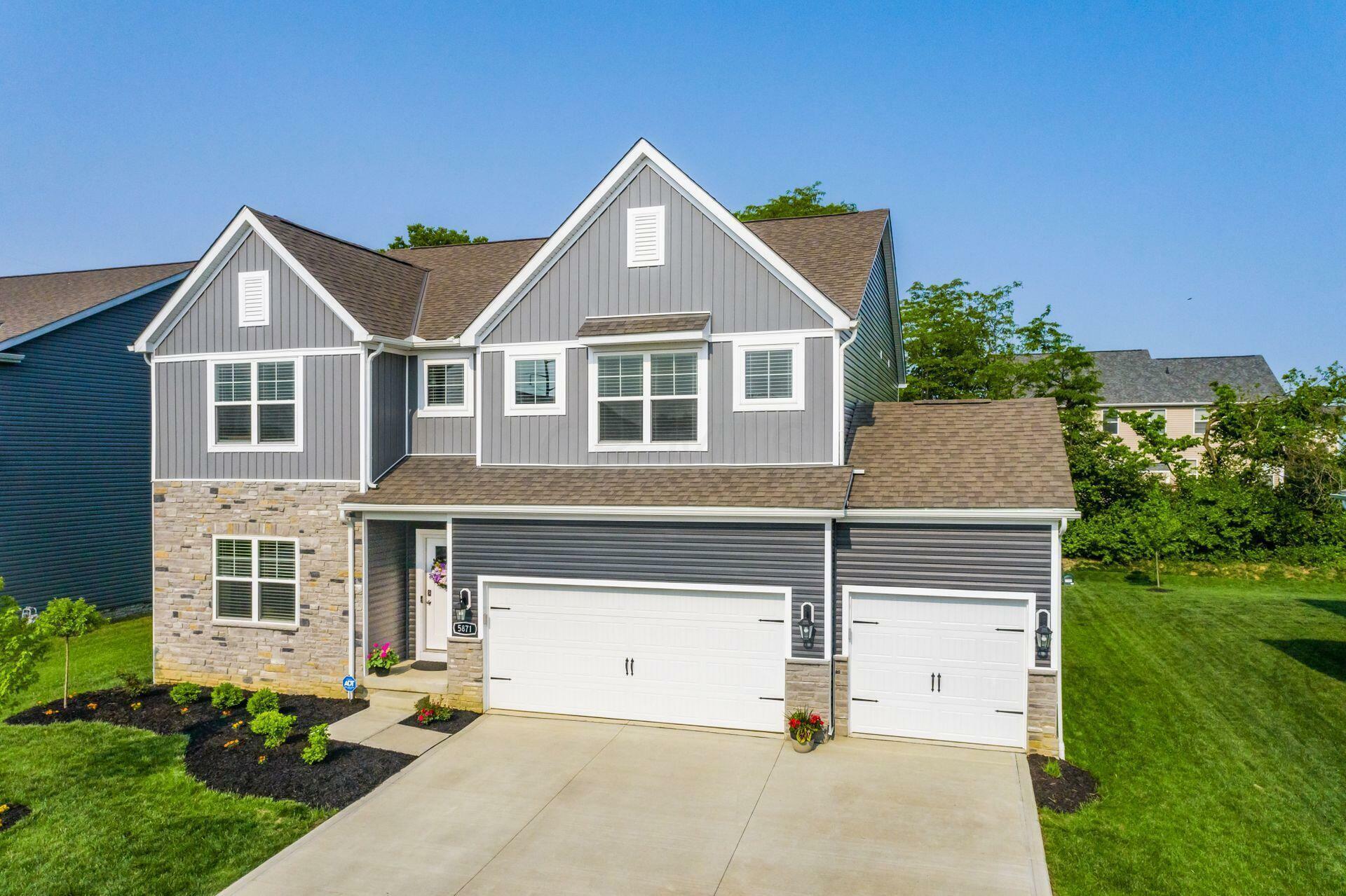 Property Photo: 5871 Trail View Crossing OH 43123