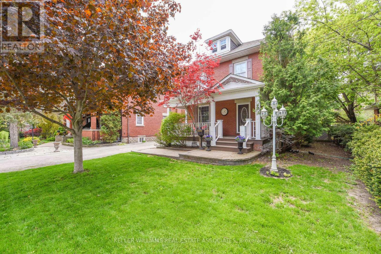 Property Photo:  57 Elizabeth Street South  ON L6Y1R2 