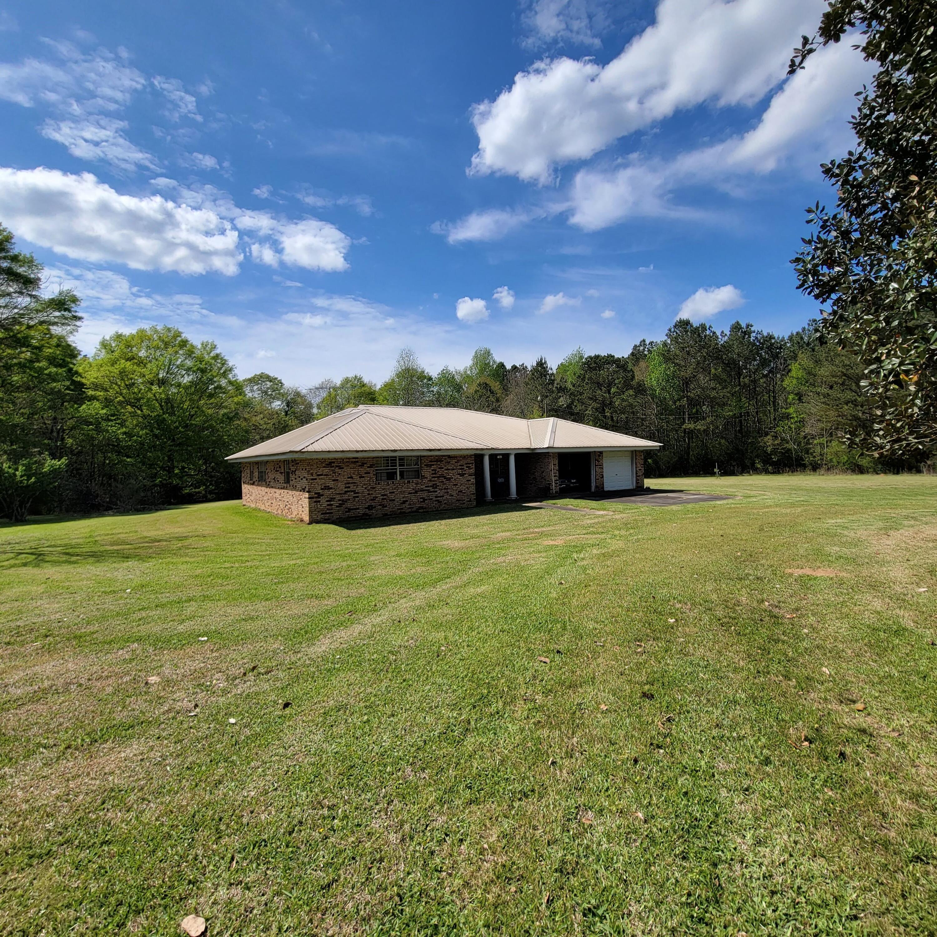 Property Photo:  1655 NE Lake Lincoln  MS 39601 