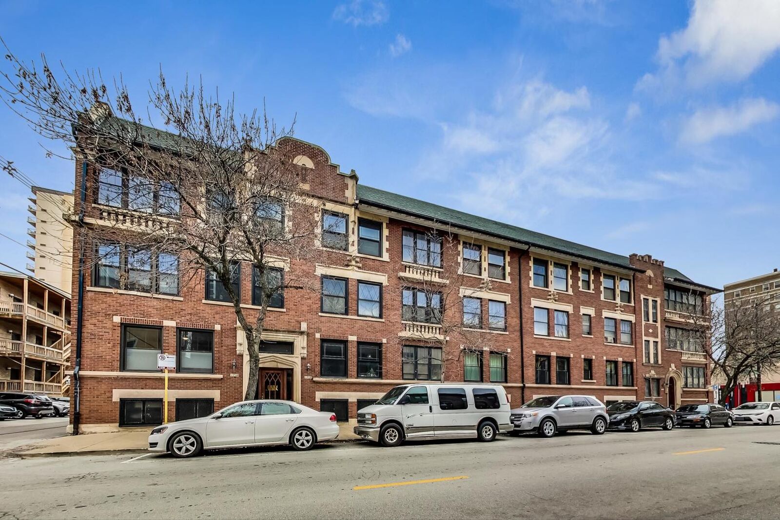 Property Photo: 1716 E 55th Street 1 IL 60615