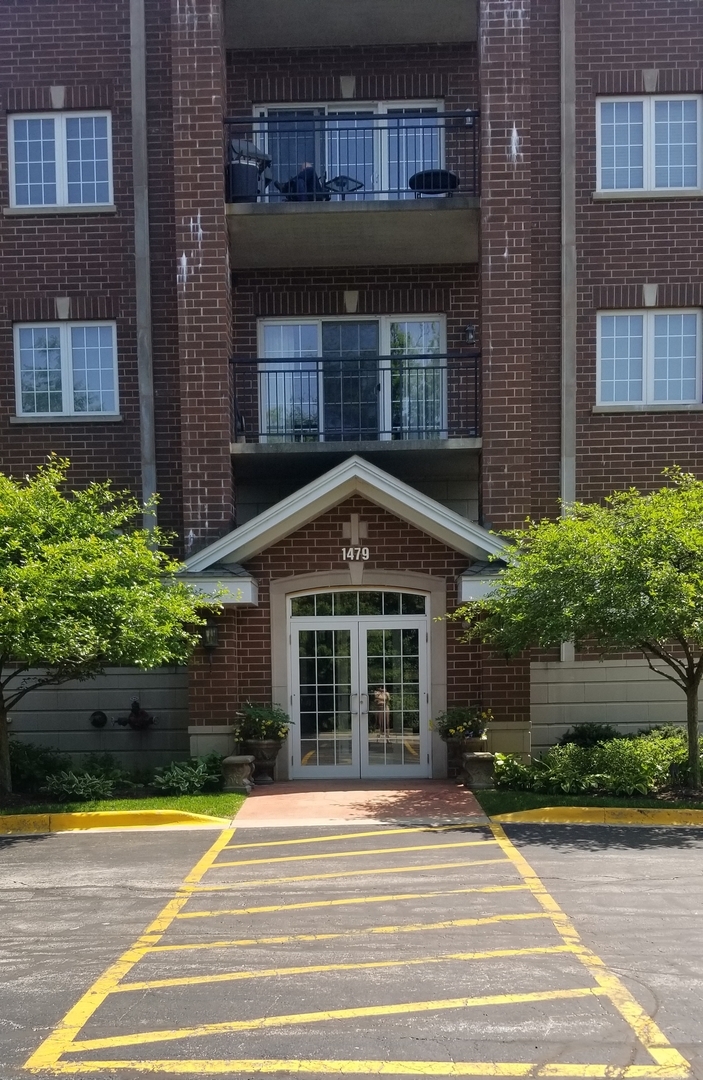 Property Photo: 1479 N Milwaukee Avenue 213 IL 60048