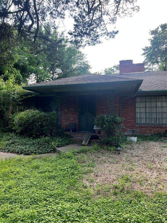 1637 Sylvan Avenue  Dallas TX 75208 photo