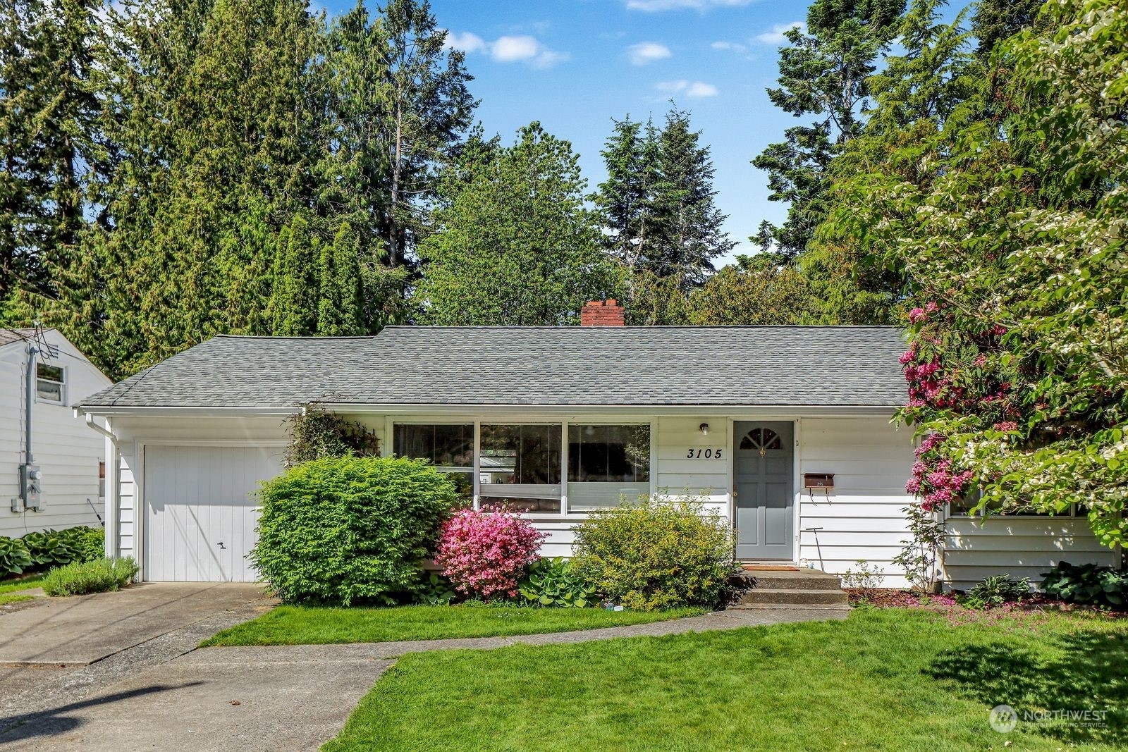 Property Photo:  3105 Vallette Street  WA 98226 