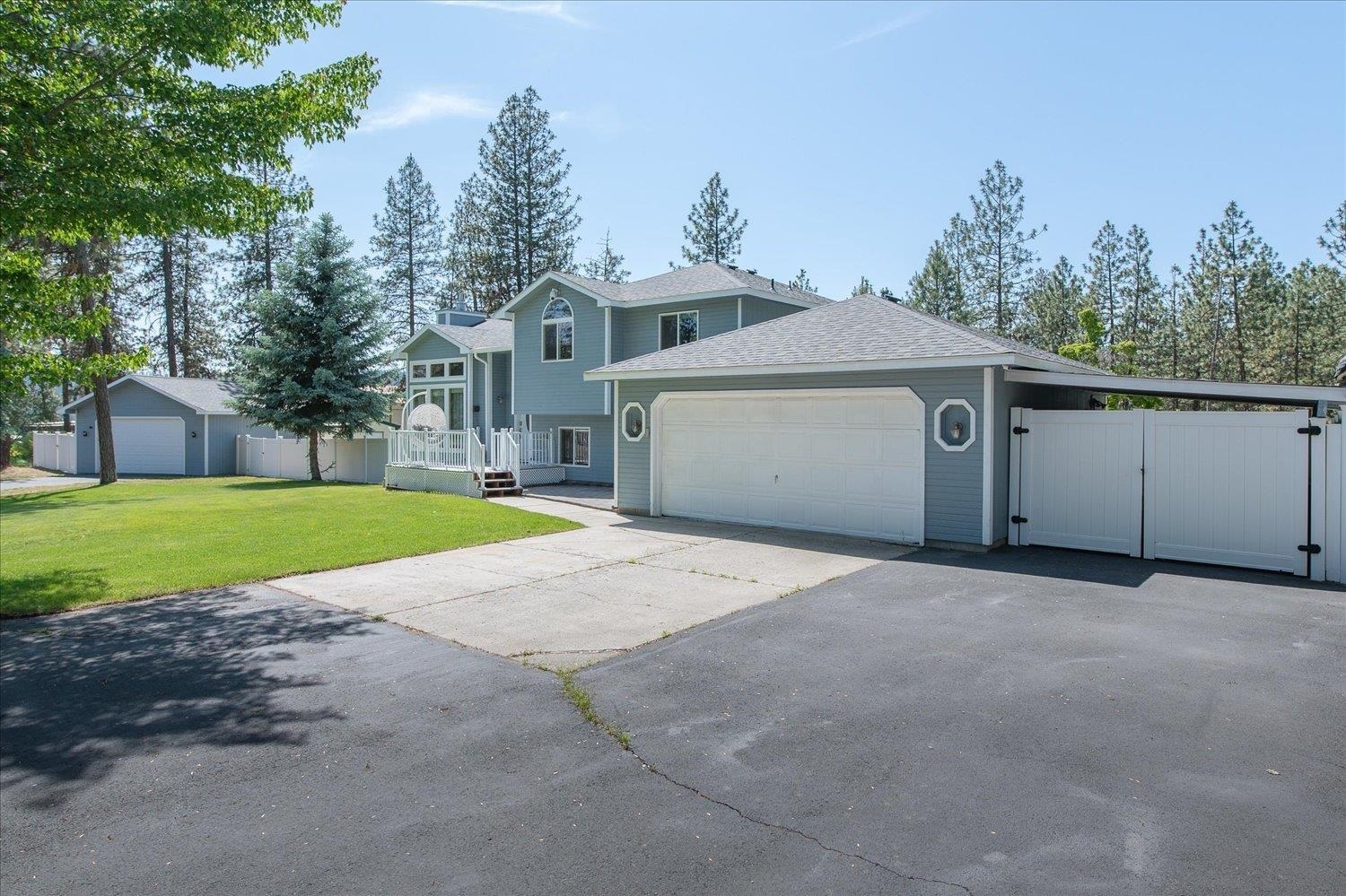 Property Photo:  17212 N Meadowview Ct  WA 99026 