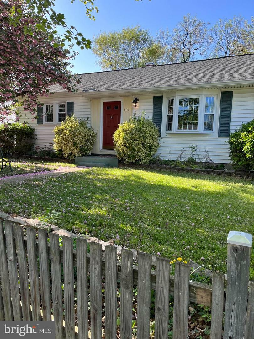 Property Photo:  1011 Harrison Drive  MD 20707 