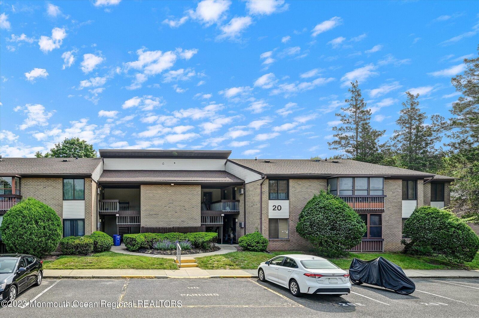 Property Photo:  20 Pine Cluster Circle  NJ 07726 