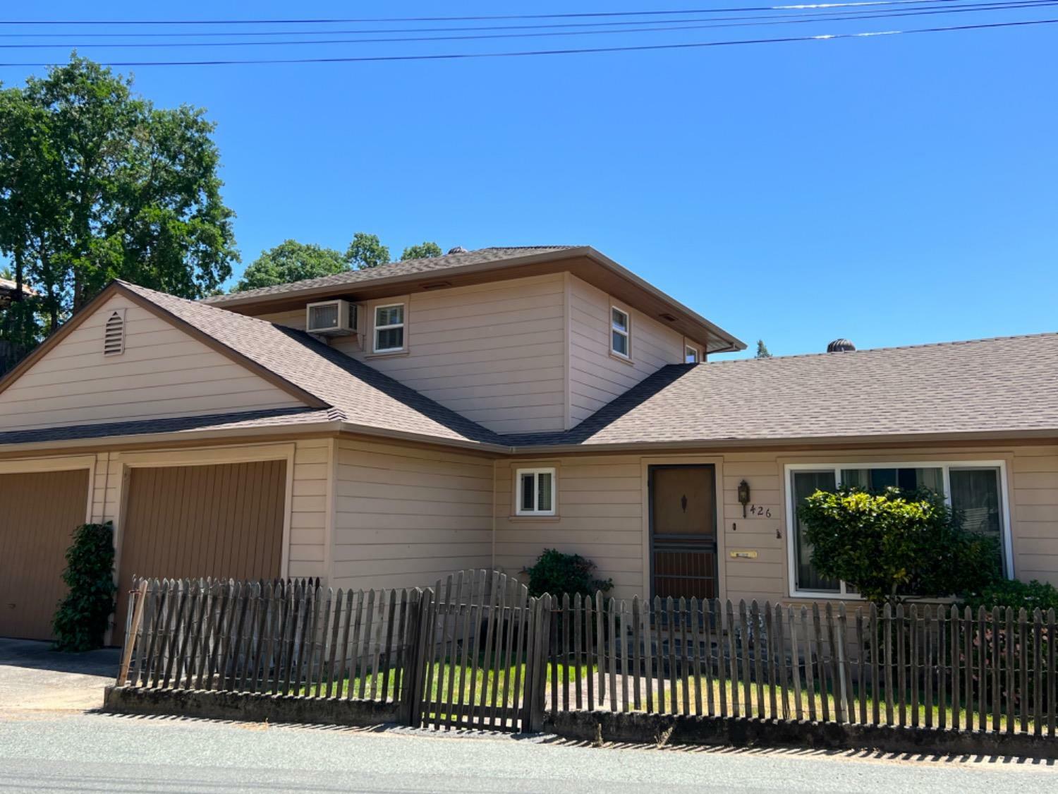 Property Photo:  426 Center Street  CA 95642 