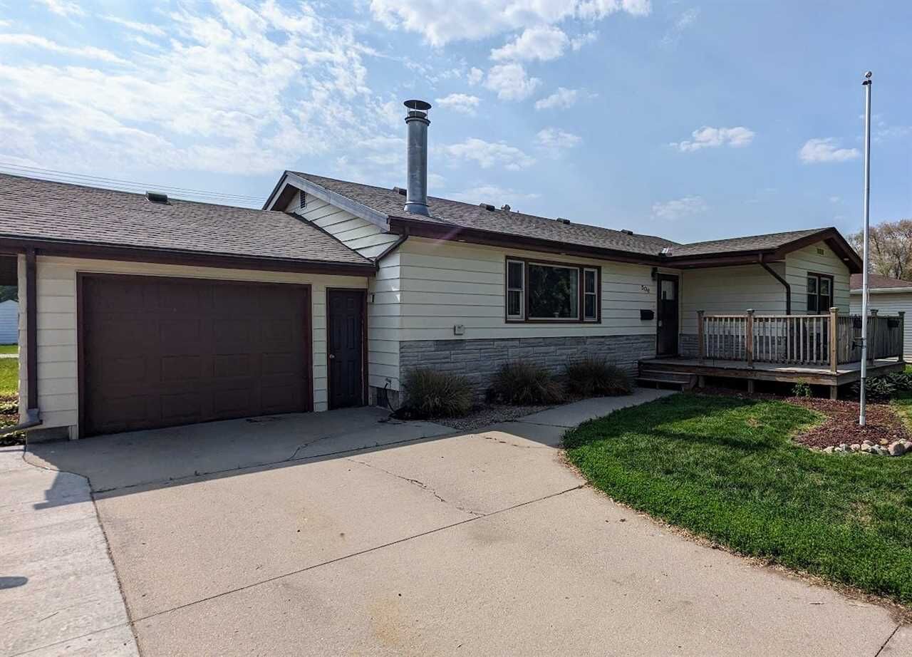 Property Photo: 506 Pierce St. NE 68701