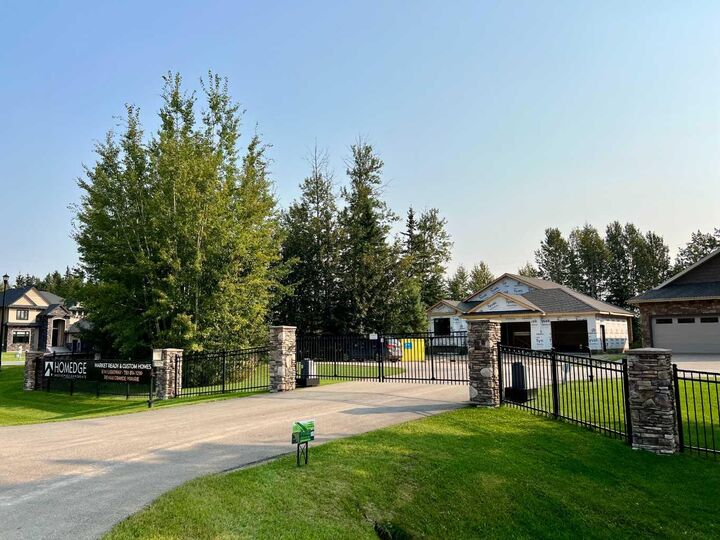 Property Photo:  5713 Taylor Way  AB T8W 0H3 