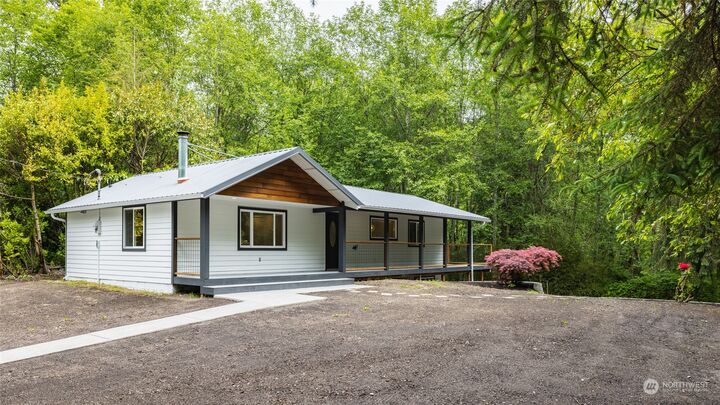 8957 E Pressentin Drive  Concrete WA 98237 photo