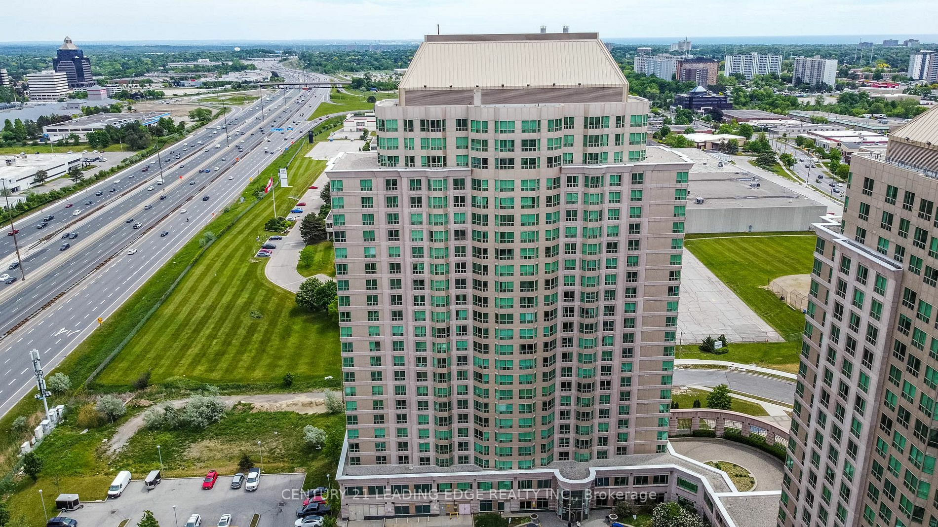 11 Lee Centre Dr 708  Toronto ON M1H3J5 photo