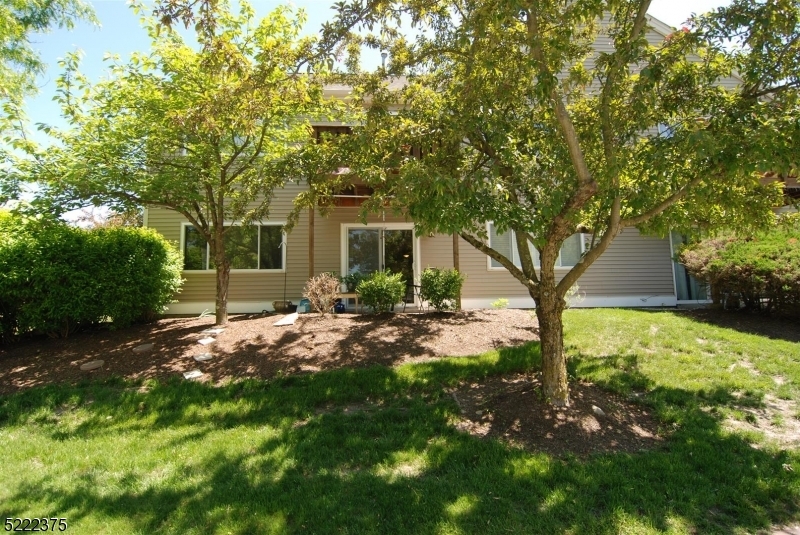 Property Photo:  54 Falcon Ridge Way North 4  NJ 07419 