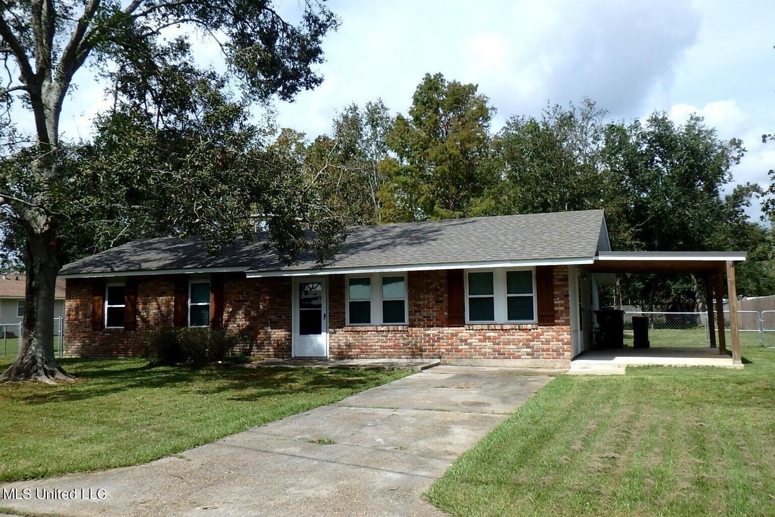 Property Photo:  41 Linda Lane  MS 39560 