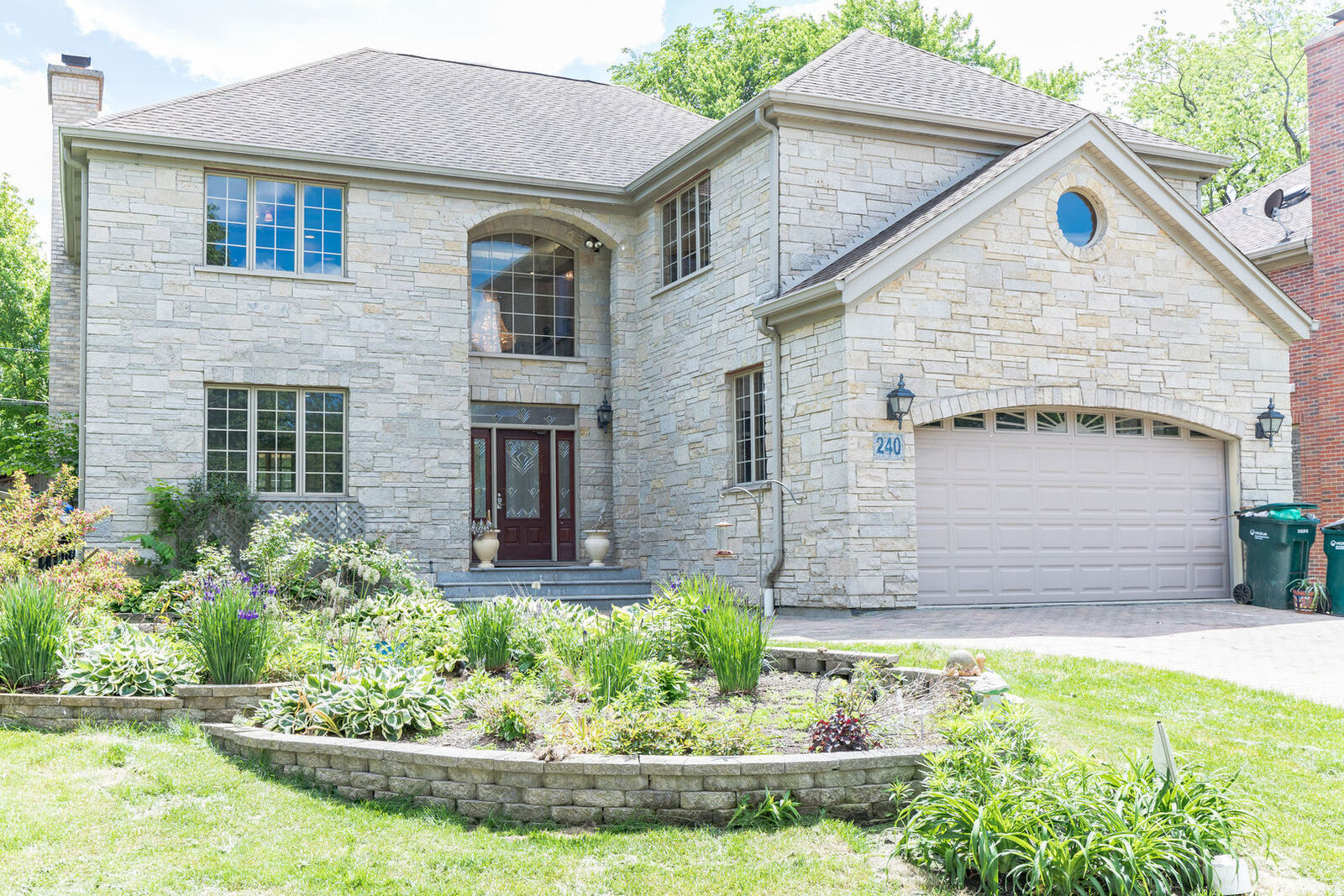 Property Photo:  240 Westmoreland Drive  IL 60091 