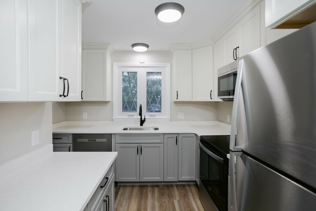 Property Photo: 685 Bay St 14 MA 02780